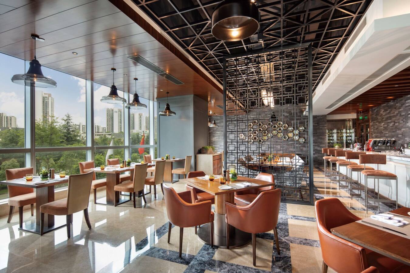 Hilton Chengdu restaurant dining area